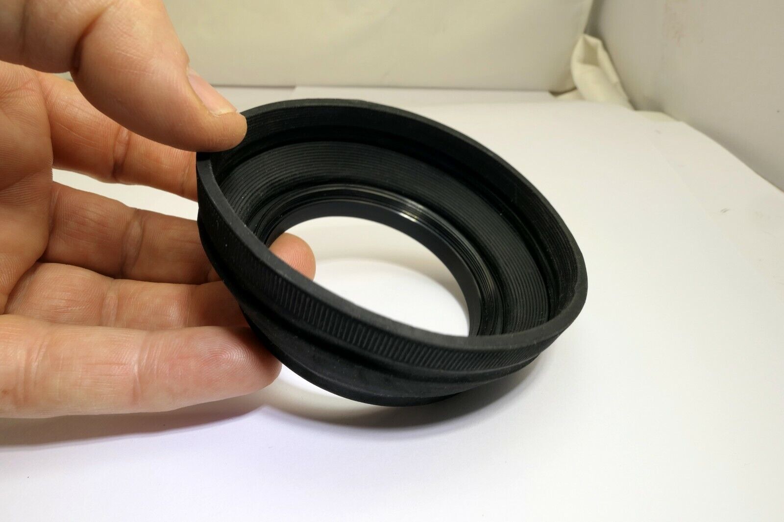 62mm Lens Hood Shade Collapsible Rubber double threaded screw in type vintage