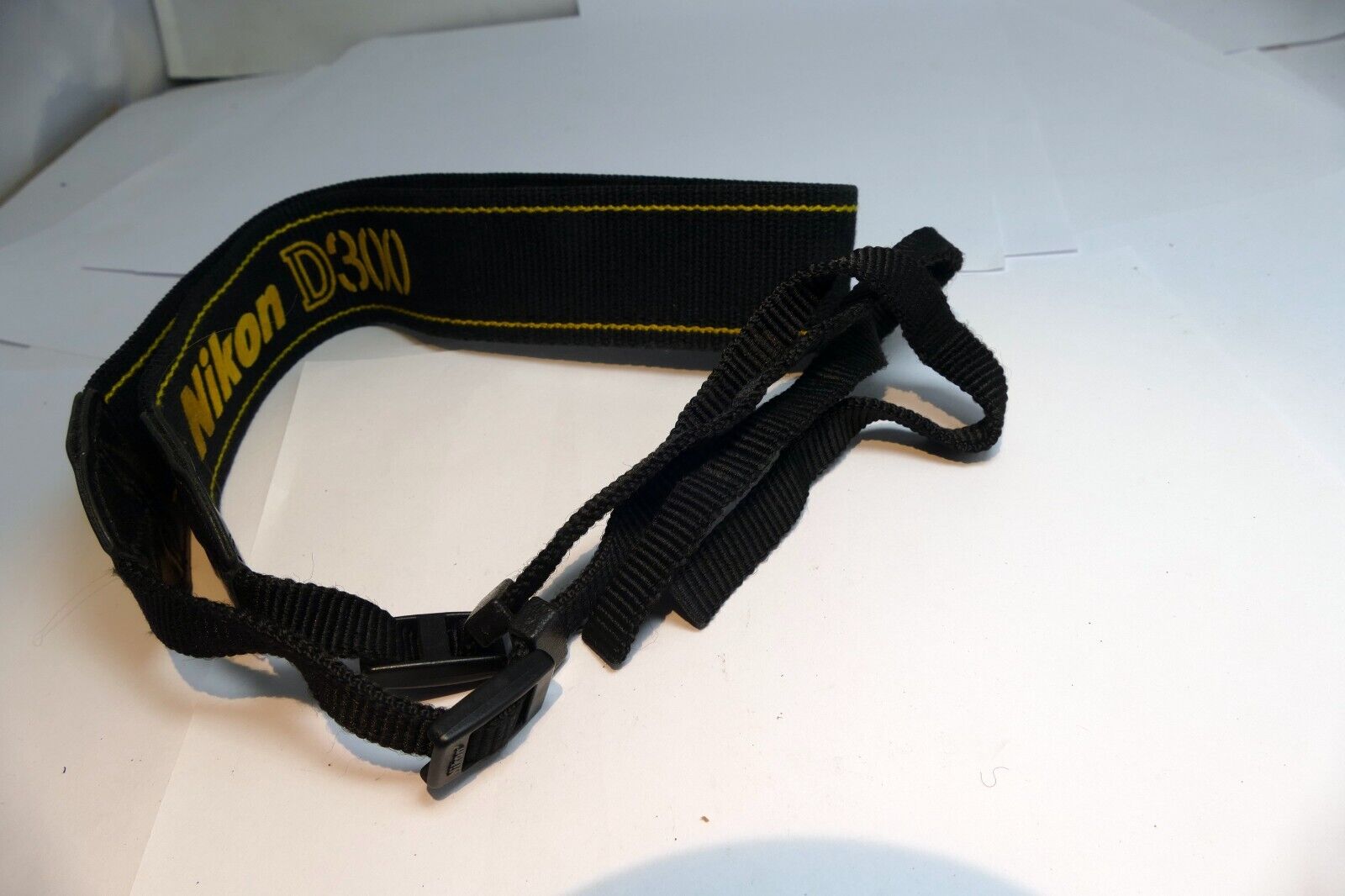 Nikon AN-D300 Shoulder neck Strap for D300 Digital  cameras
