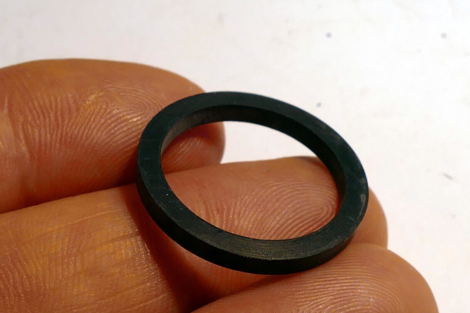 Rubber ring holder  for Lensbaby Lens aperture disc   ( NON magnetic ) 26mm OD