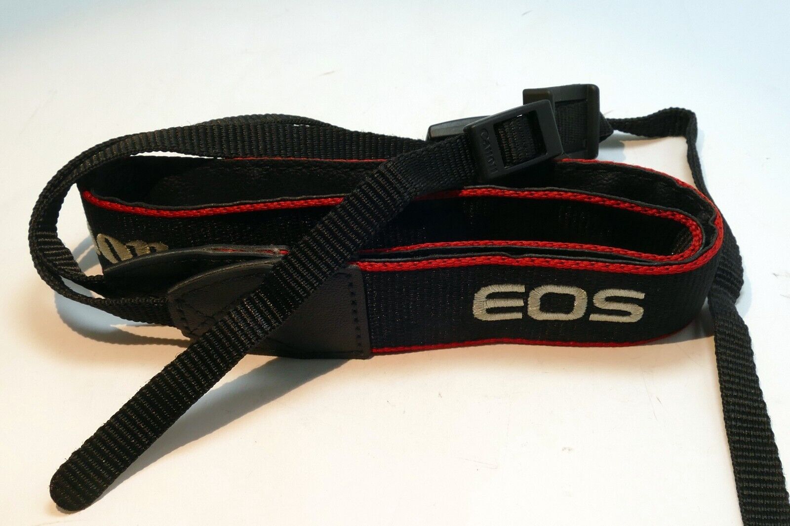 Canon EOS Digital Camera Neck Shoulder Strap Red - Black 3cm wide - Original