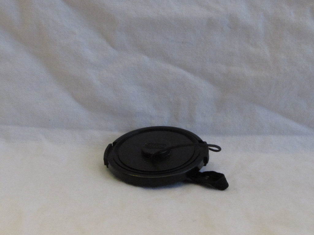 52mm Front Lens Cap: with keeper string