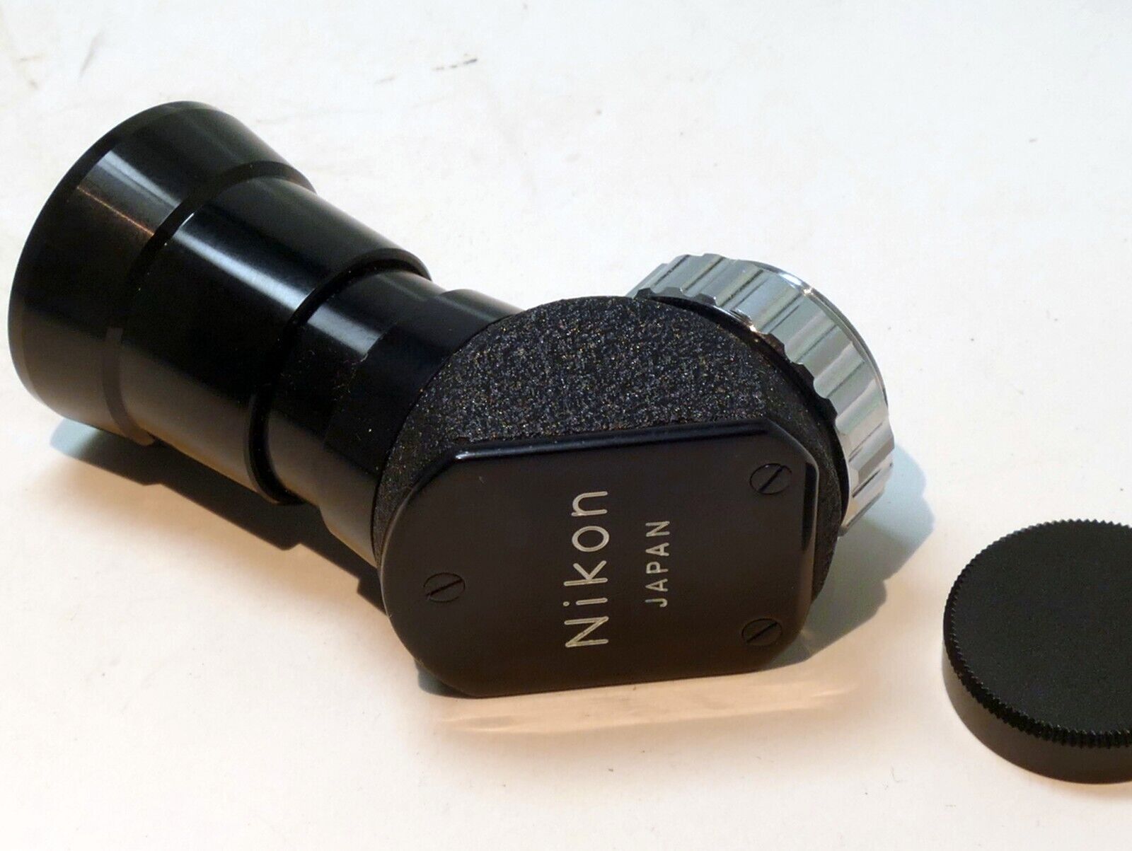 Nikon Right Angle View Finder for F F2 Photomic camera 19mm - mint