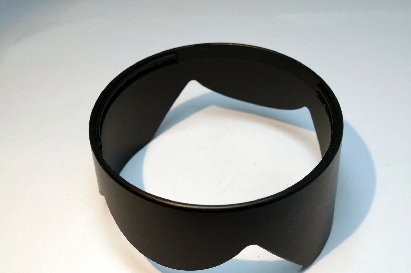75mm ID Lens Hood Shade plastic twist on type