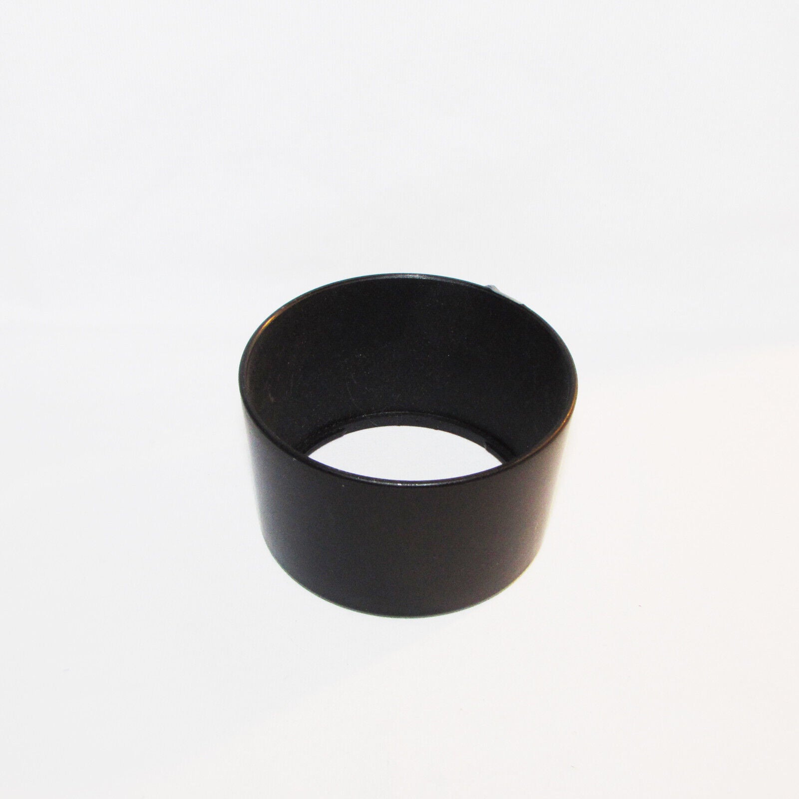 Used 69.3mm ID Lens Hood twist on unknown brand 70-300mm B01947