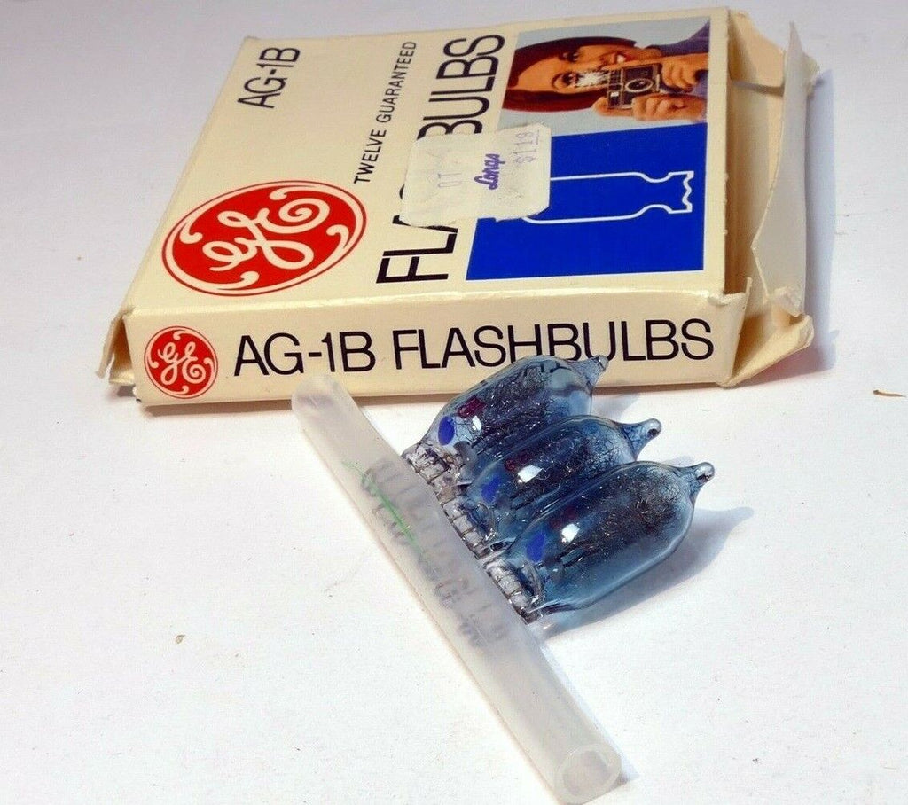 GE Flashbulbs Blue Dot #  AG1B 3  Bulbs unused Vintage