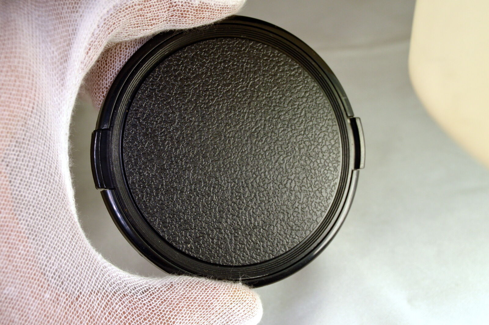 new 77mm Lens Front Cap Black snap on type