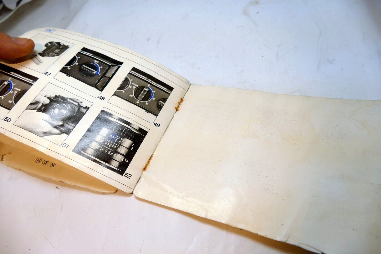 Chinon CE-4 35mm SLR Camera manual ILLUSTRATED GUIDE instructions  English EN