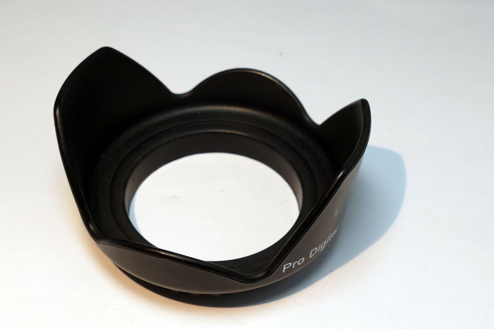 Pro Digital 52mm Petal Shaped Plastic Lens Hood screw in type for 18-55mm zoom