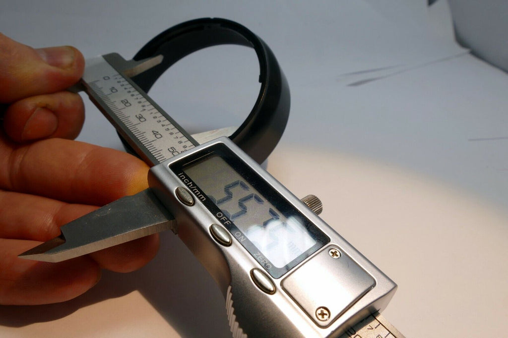 57.5mm ID Lens Hood Shade twist on type (unknown model)