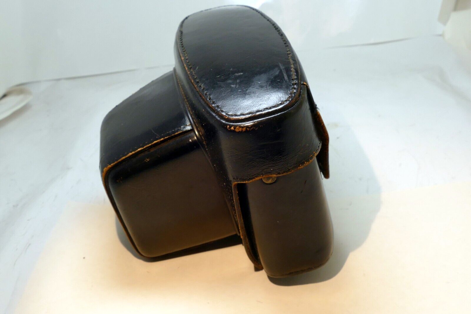 Leica Wetzlar Leather Camera Case  for Leica R R2 - missing tripod screw