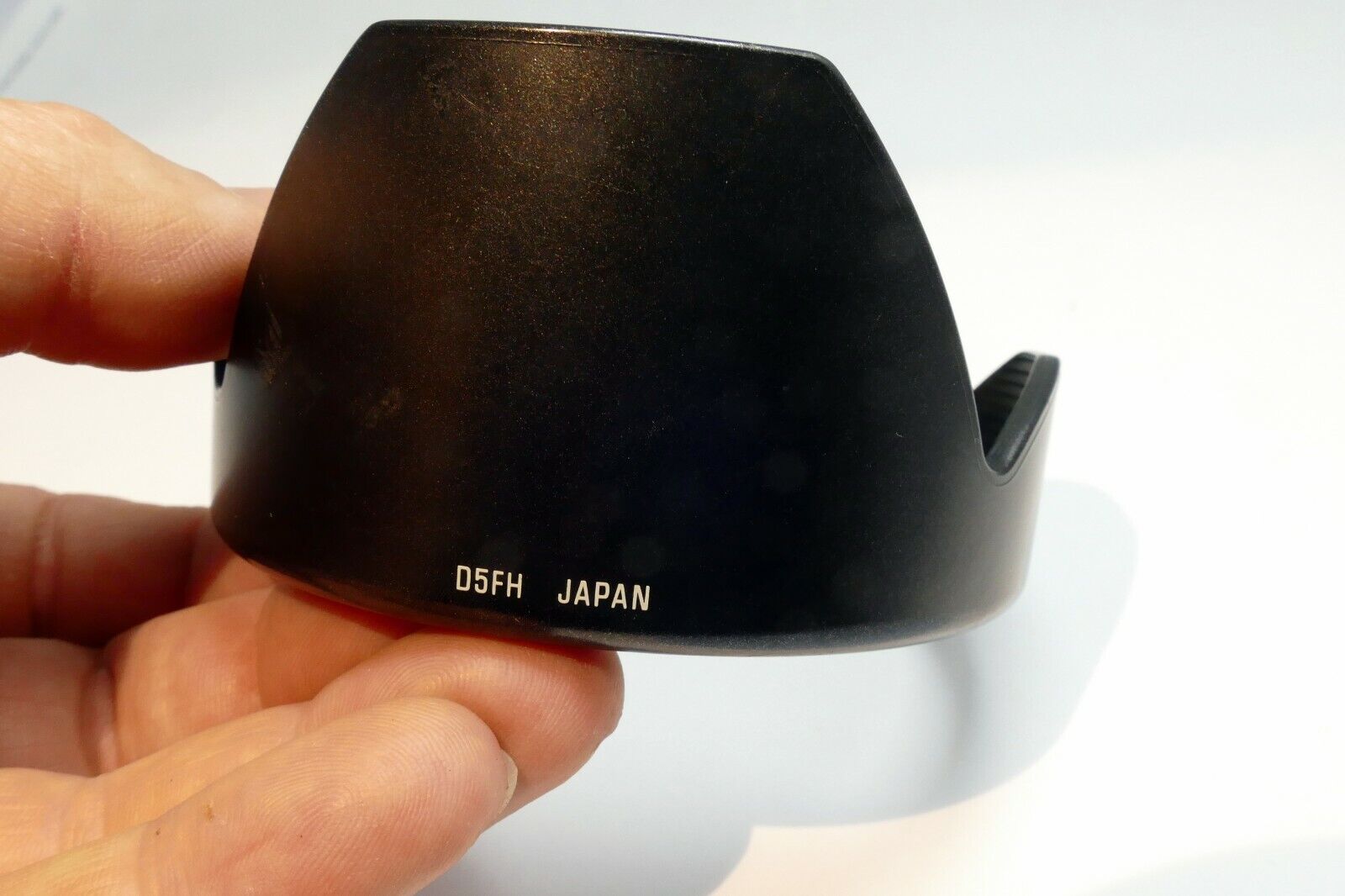 Tamron D5FH  Lens Hood 28-200mm f3.8-5.6 LD  OEM -  72mm rim