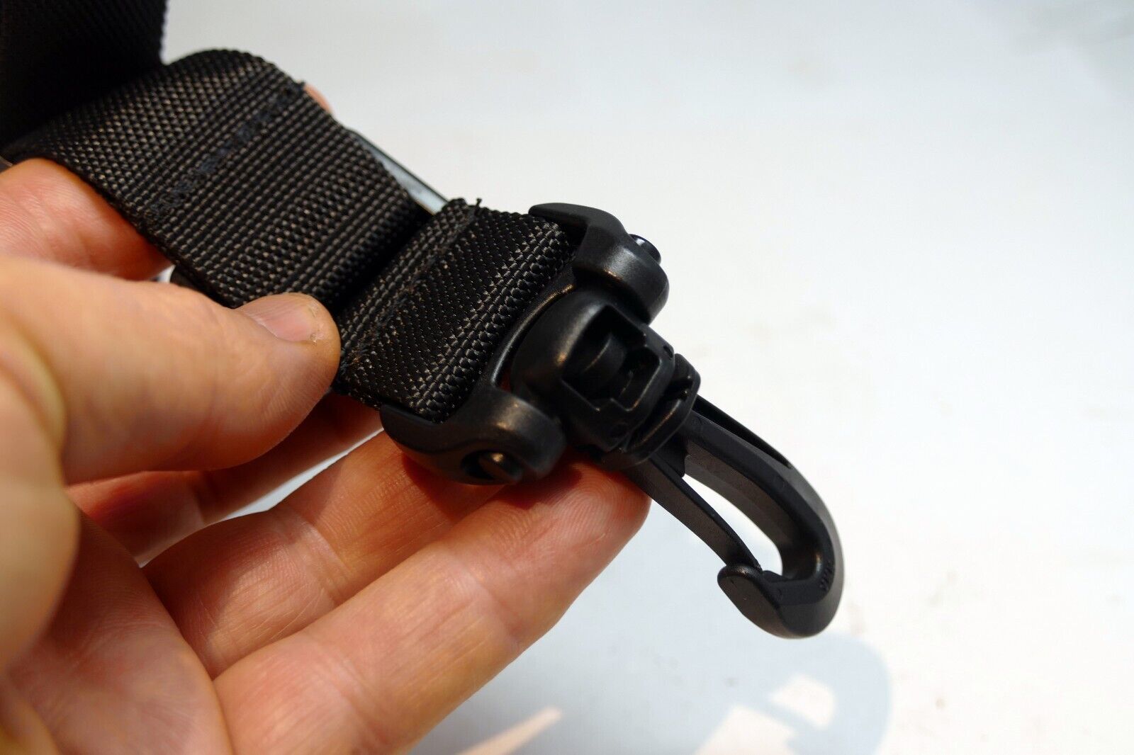 Shoulder Strap 3cm wide for camera case bag snap on clips swivel sturdy clips