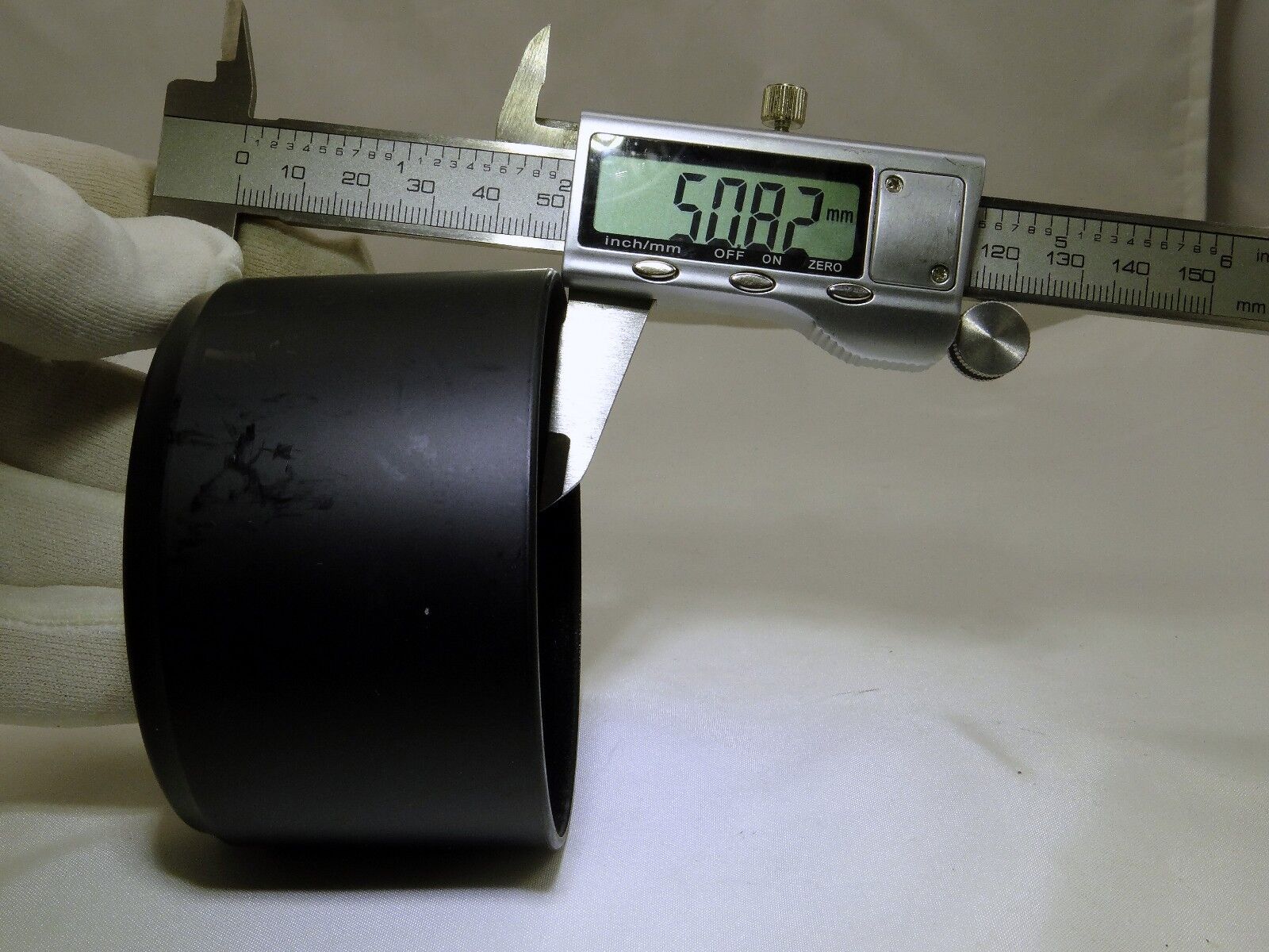 55mm ID Twist on Lens Hood unknown brand or model