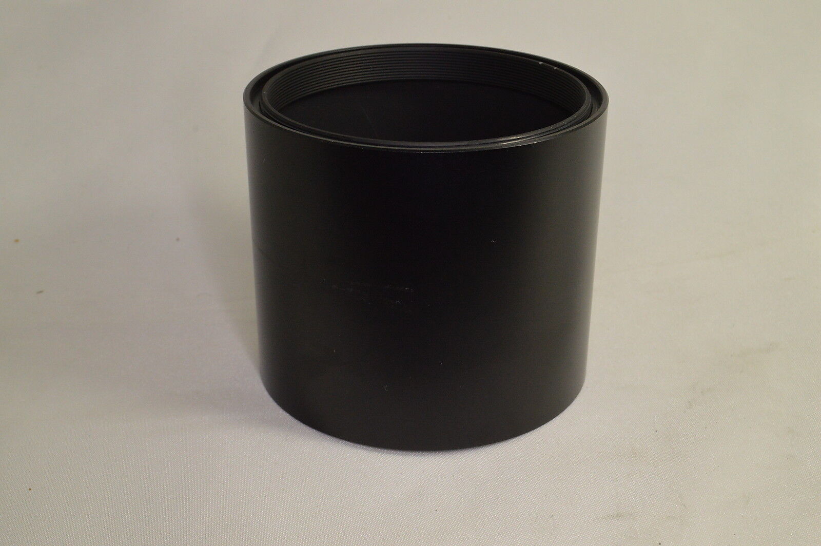 74.5mm Metal Lens Hood screw on type ( male recessed threads)