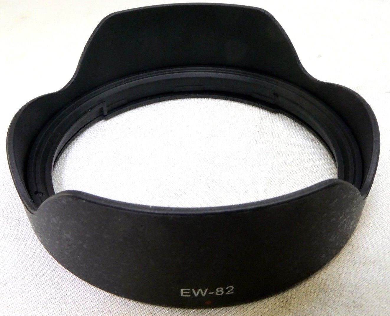 Aftermarket  Lens Hood Replacement For EW-82 EF 16-35mm f/4L IS USM 135mm