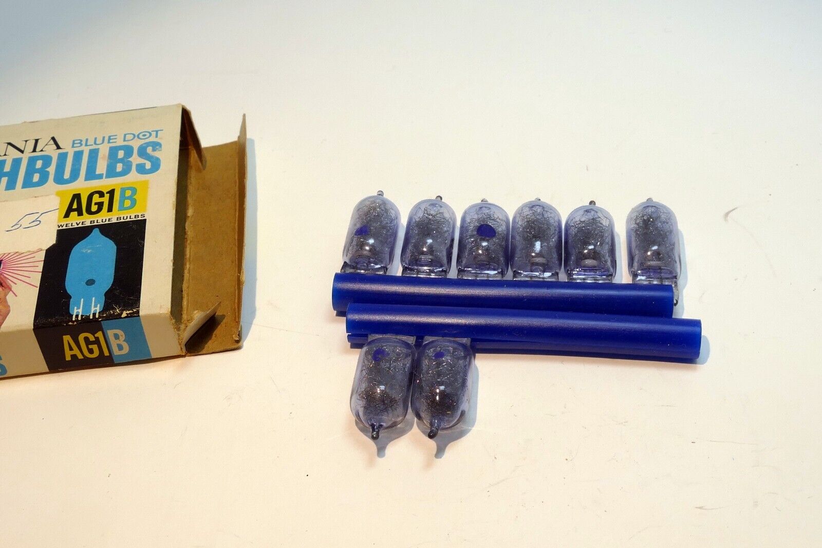 Sylvania Blue Dot AG-1B Flashbulbs Original Box - 8 Bulbs