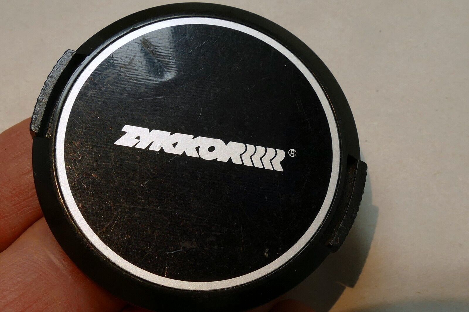 Zykkor 52mm lens front cap (snap on type) for 80-200mm