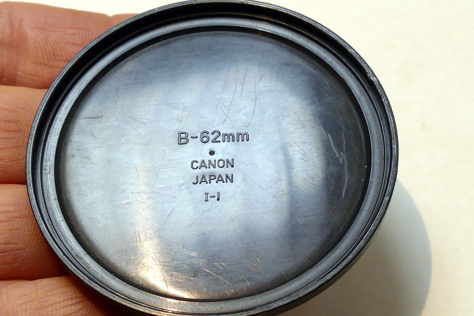Canon B-62 52mm Front cap for 35-70mm f3.5-4.5 FDn FD lenses - original OEM