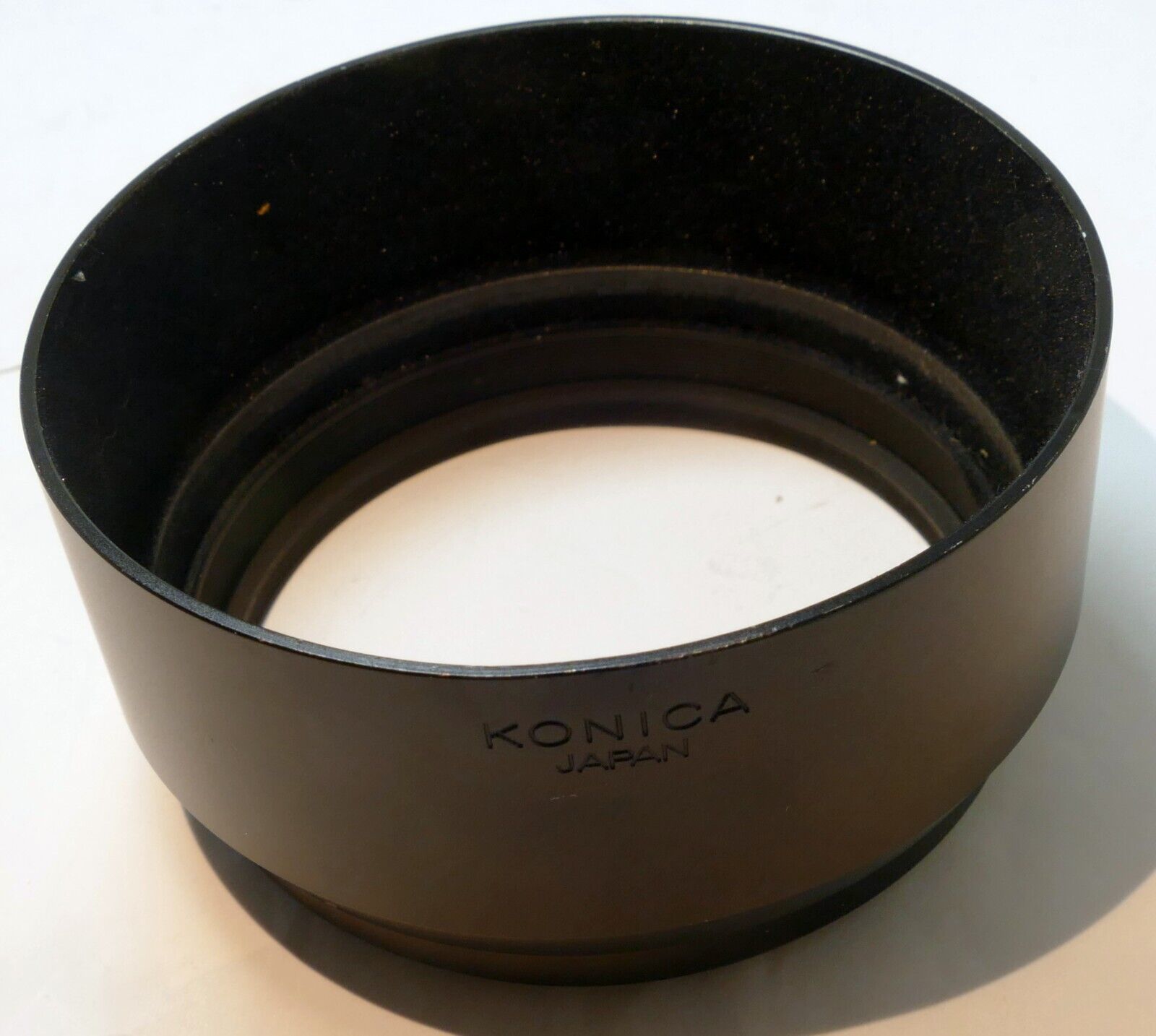 Konica 67mm Lens Hood For Hexanon 200 mm f/ 3.5 Genuine threaded metal