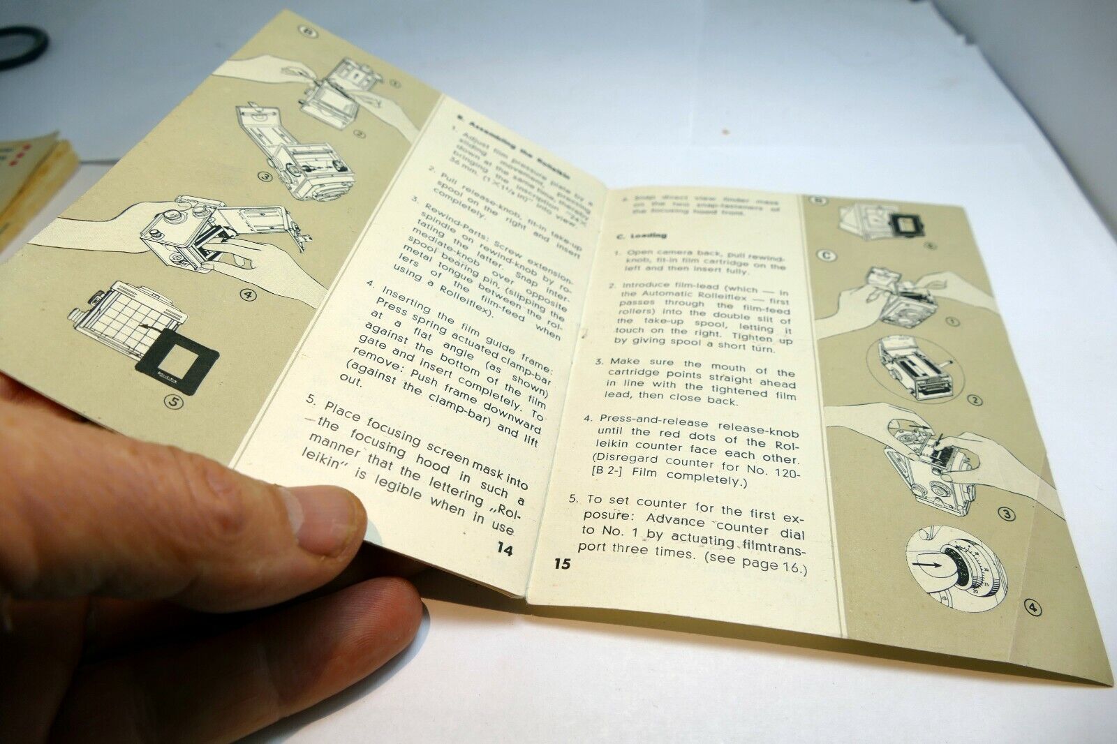 Rolleiflex Rolleicord TLR camera Practical accessories Guide Brochure English