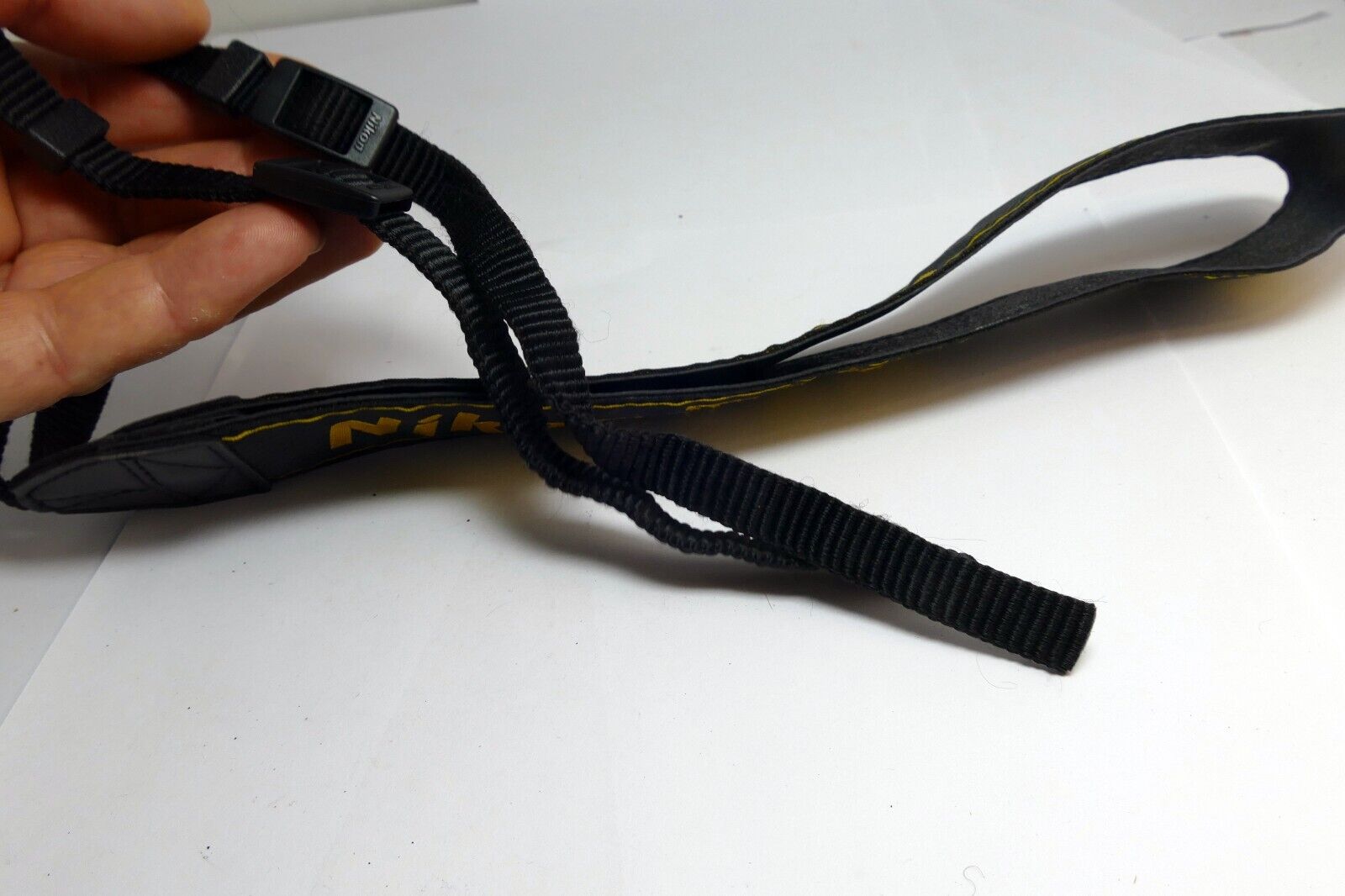 Nikon D-810 AN-DC12 Shoulder neck Strap for D810 Digital cameras