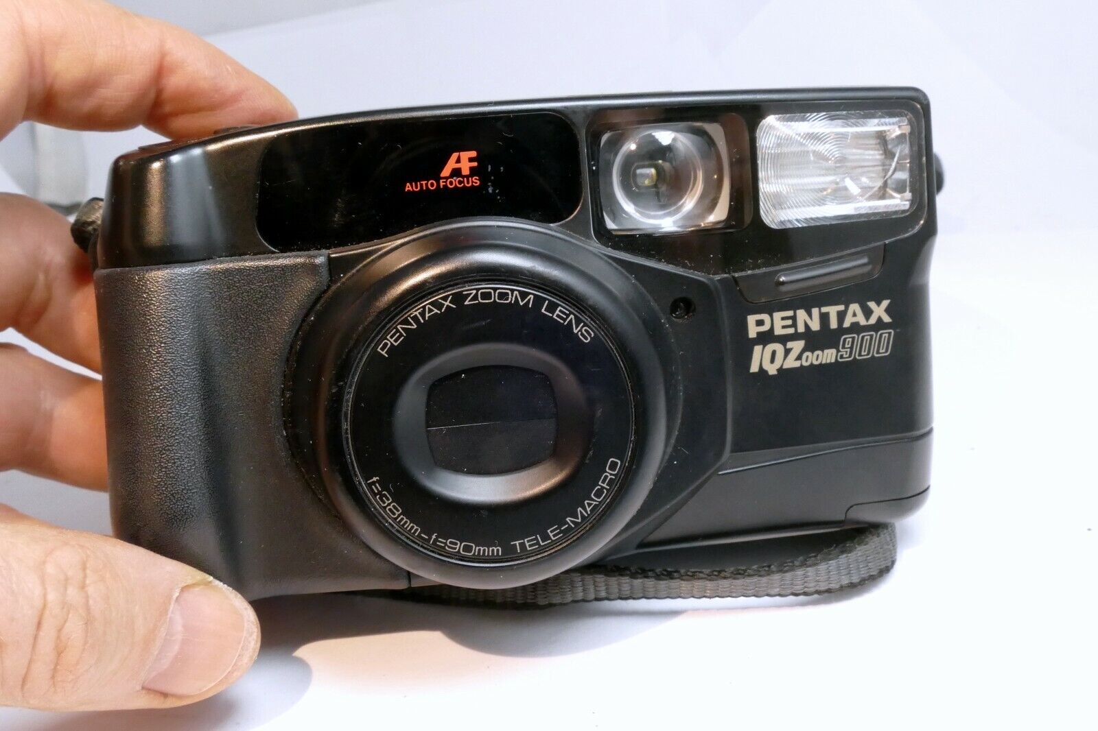 Pentax IQ Zoom 900 35mm camera - untested  -  for parts AS IS