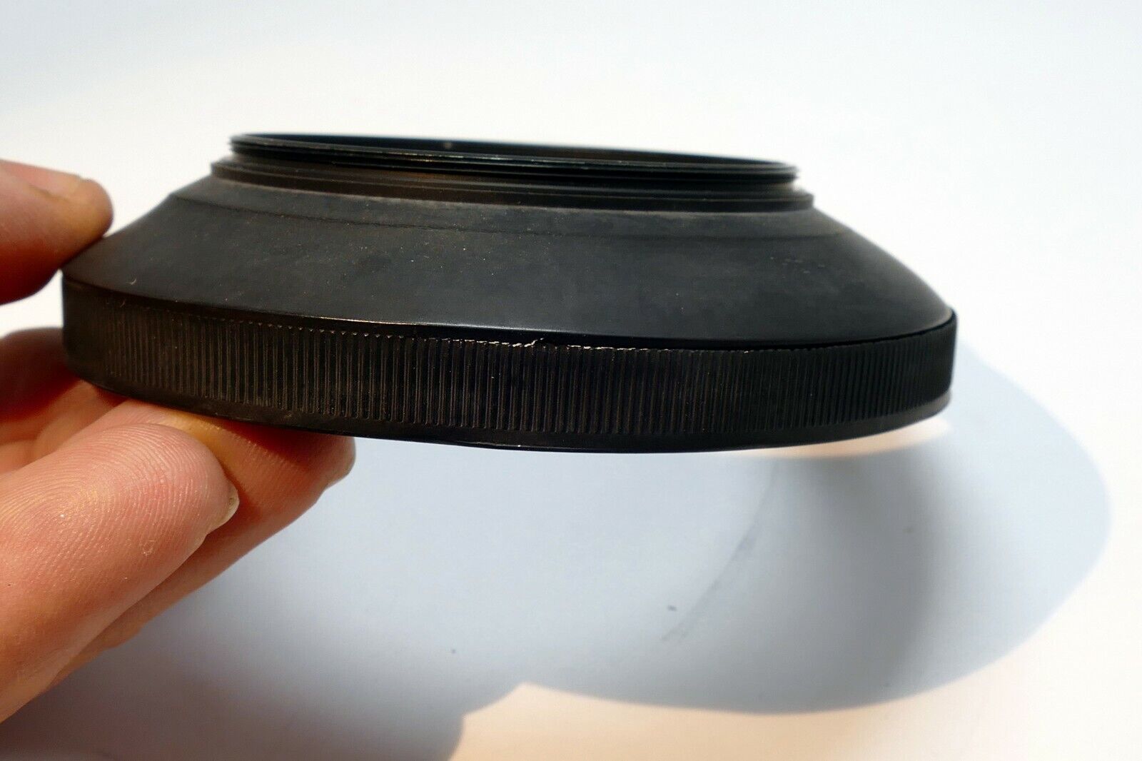 Wide Angle 62mm screw in  Rubber Lens Hood Shade Collapsible for 28mm 35mm