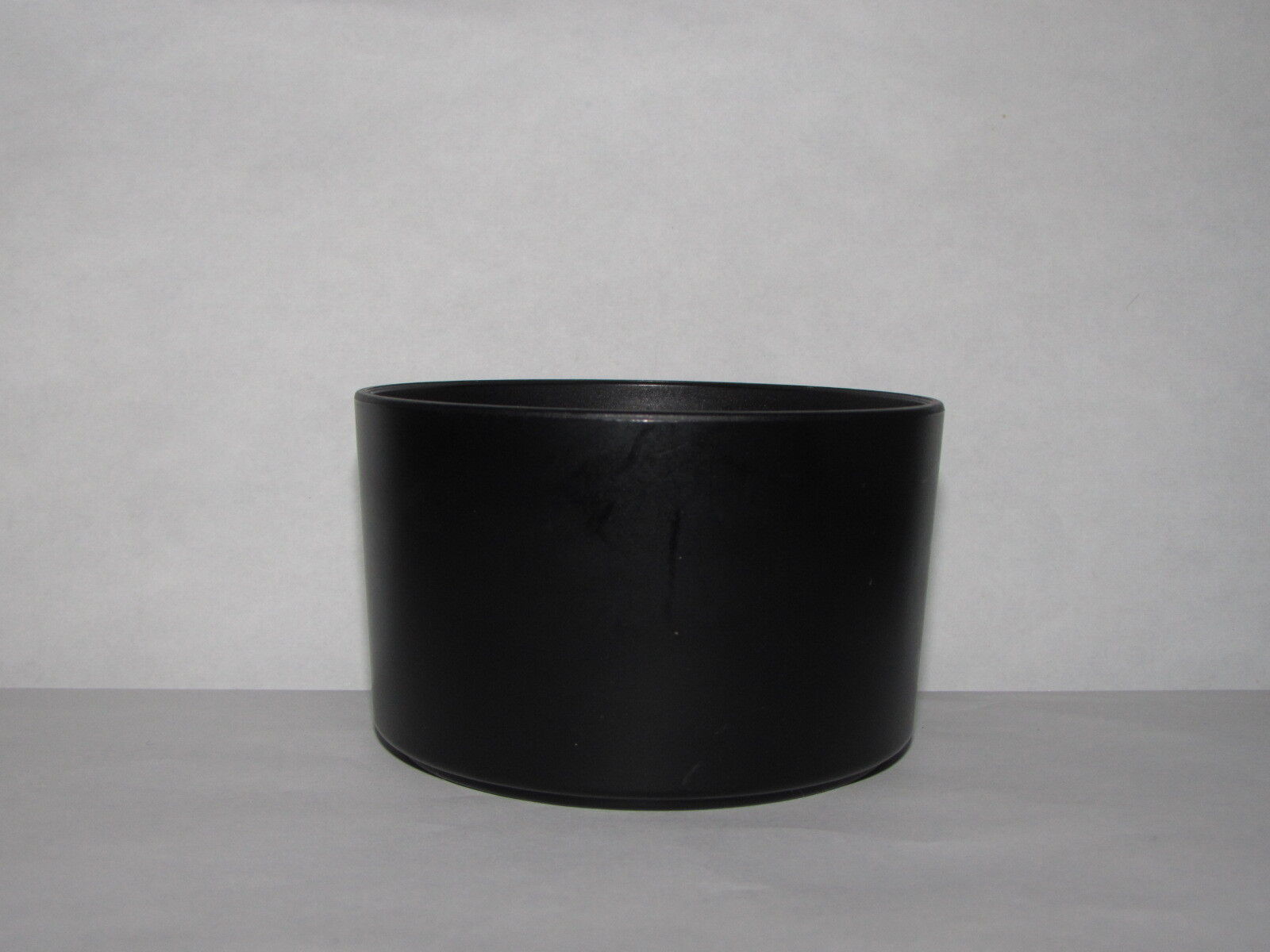 69mm ID twist on type Lens Hood for 62mm rim unknown brand