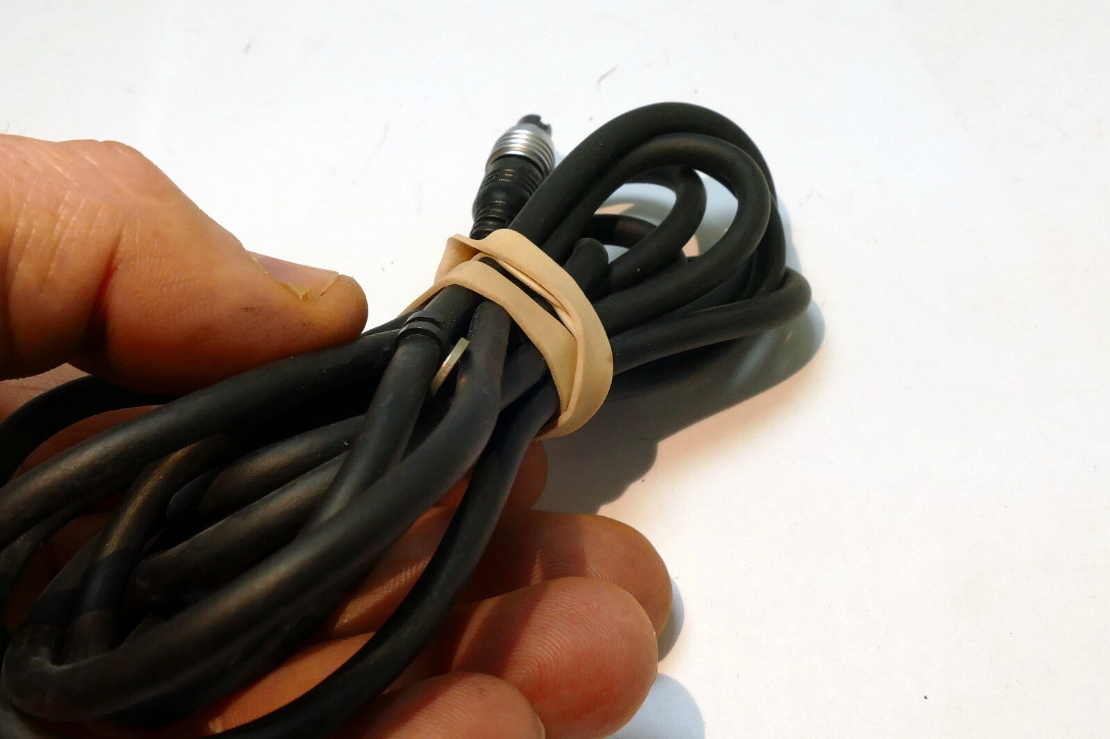 Olympus OM Film Camera System TTL Auto Cord Flash Sync Cable ( 2 meter- 5 pin)