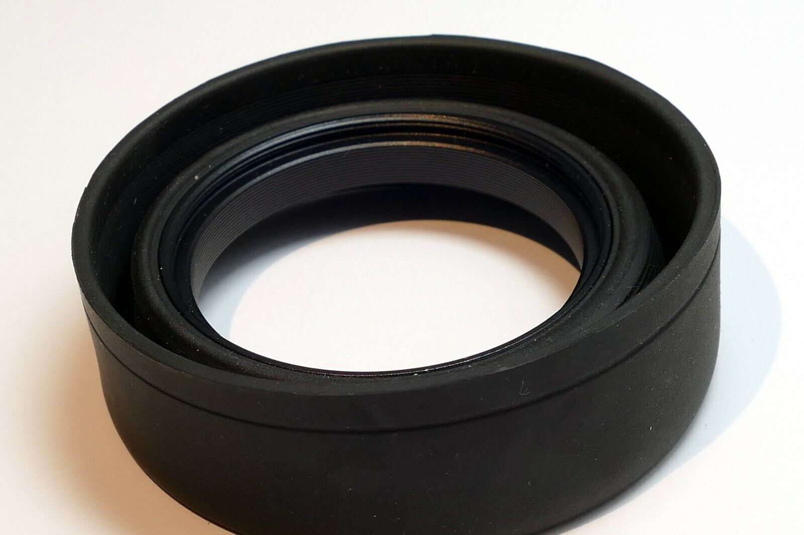 52mm Rubber Lens Hood Shade screw in collapsible telephoto for 135mm f2.8 f2.5