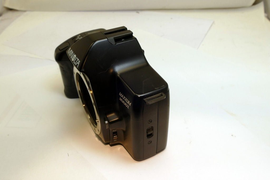 Minolta 3000i 35mm SLR Camera Black (Body Only) - AS IS AS Found Parts or Repair