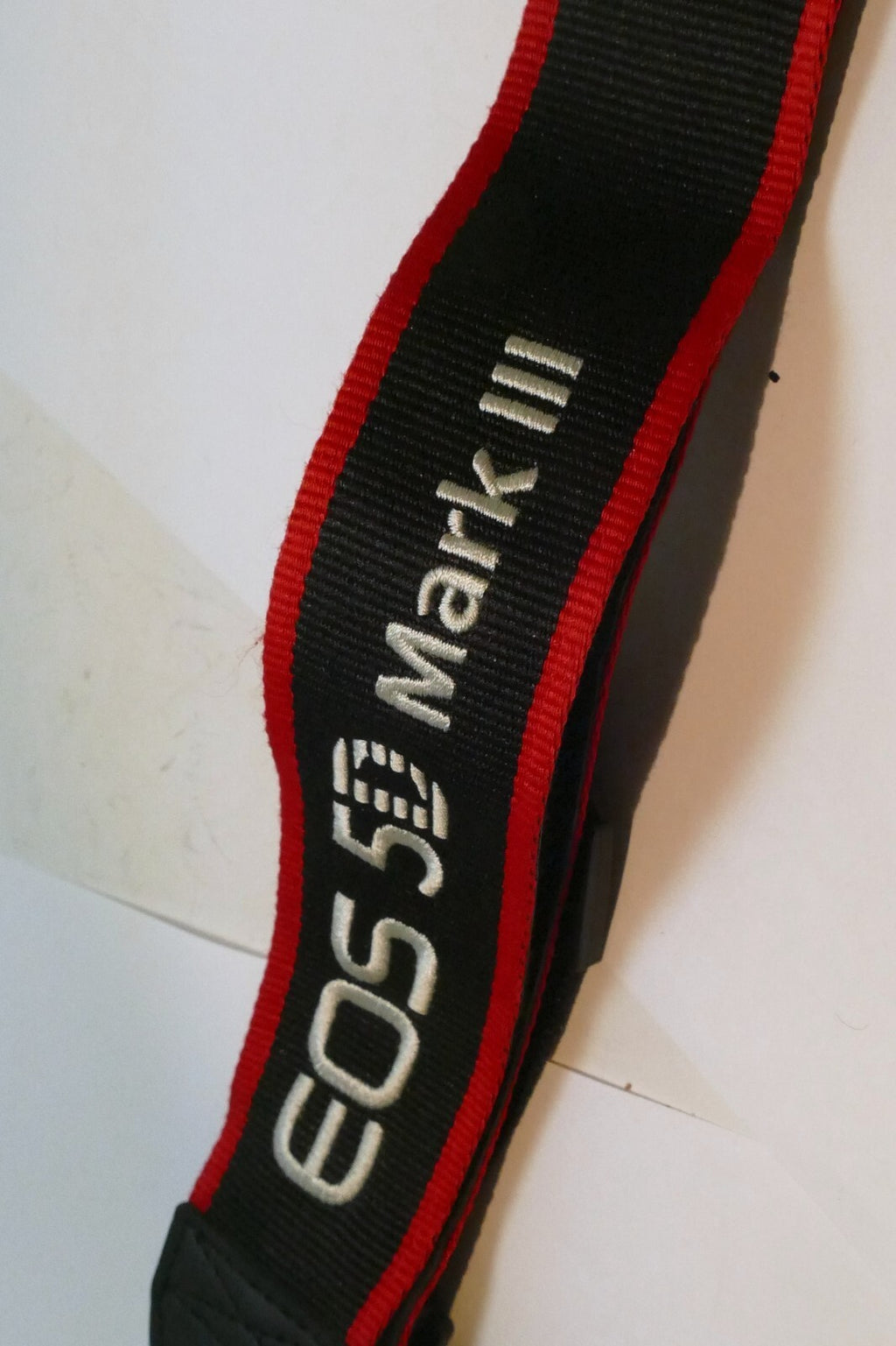 Canon EOS 5D MARK III Camera Neck Shoulder Strap Canvas Black/Red - Genuine OEM