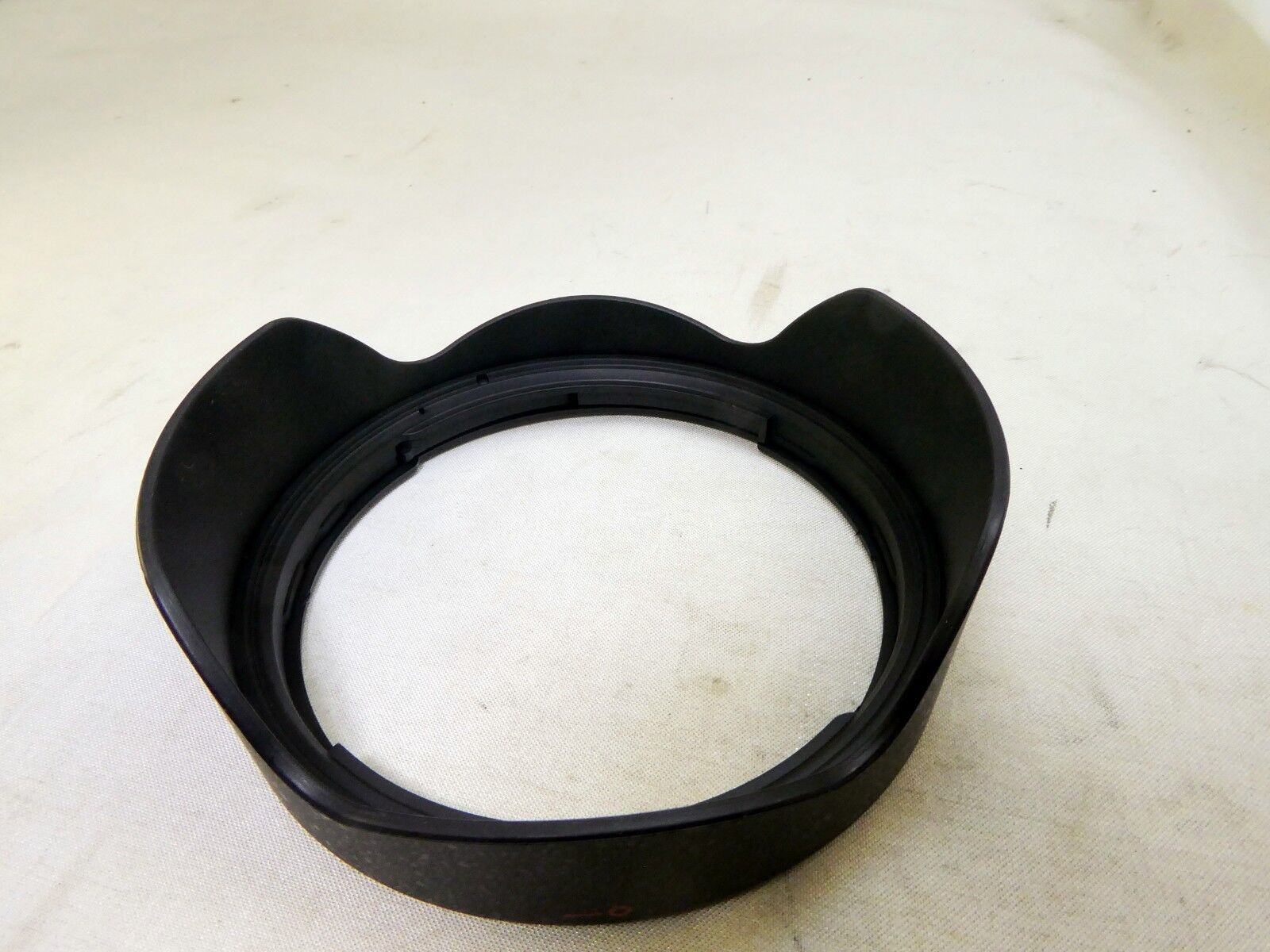 Aftermarket  Lens Hood Replacement For EW-82 EF 16-35mm f/4L IS USM 135mm