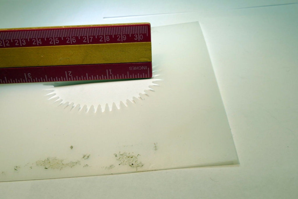 Lindahl Vignette White Mask 5X5" 2.5" Oval Portraiture white high key