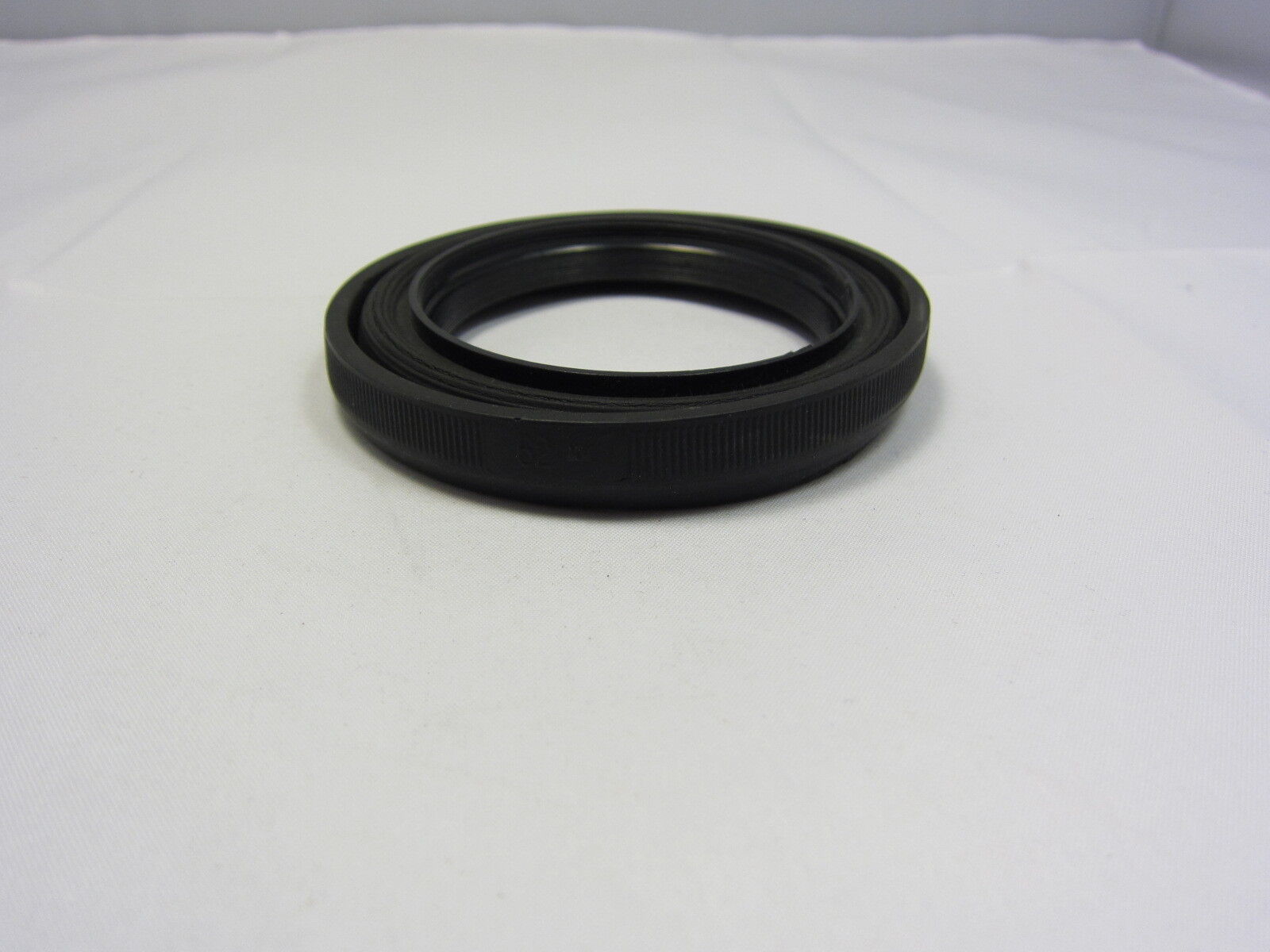 Generic Brand 62mm Collapsible Rubber Lens Hood Screw in Type Telephoto