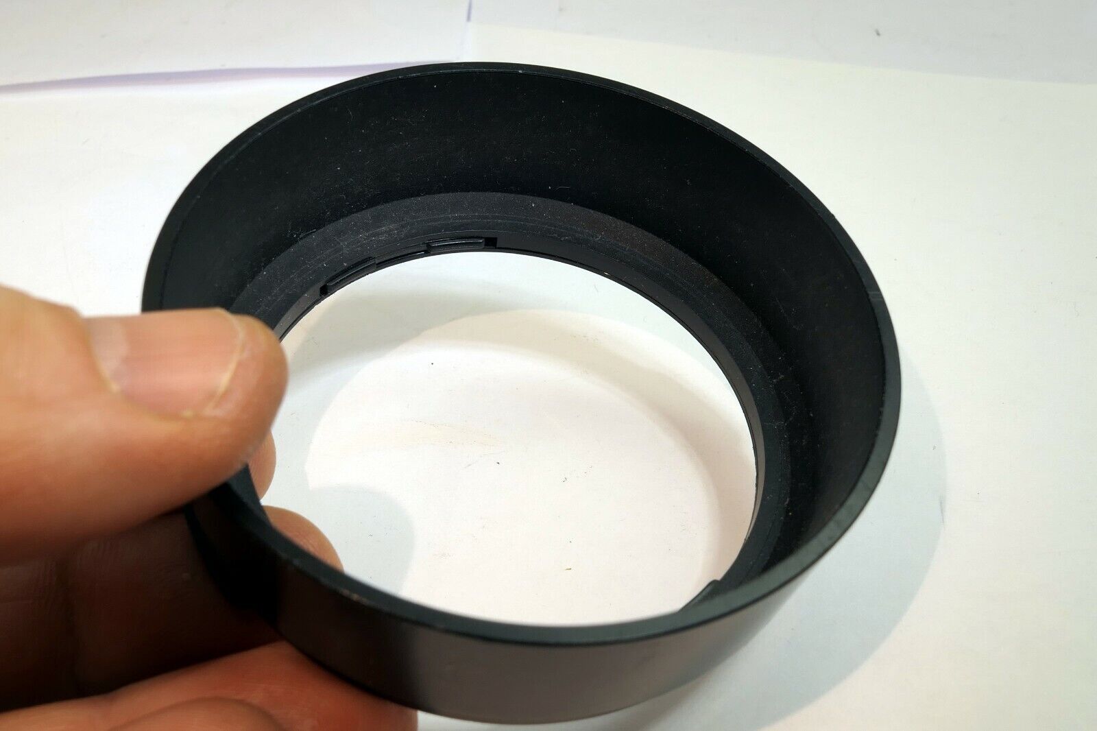 Olympus AF 35-70mm f3.5-4.5 Lens Hood Shade genuine vintage snap on type