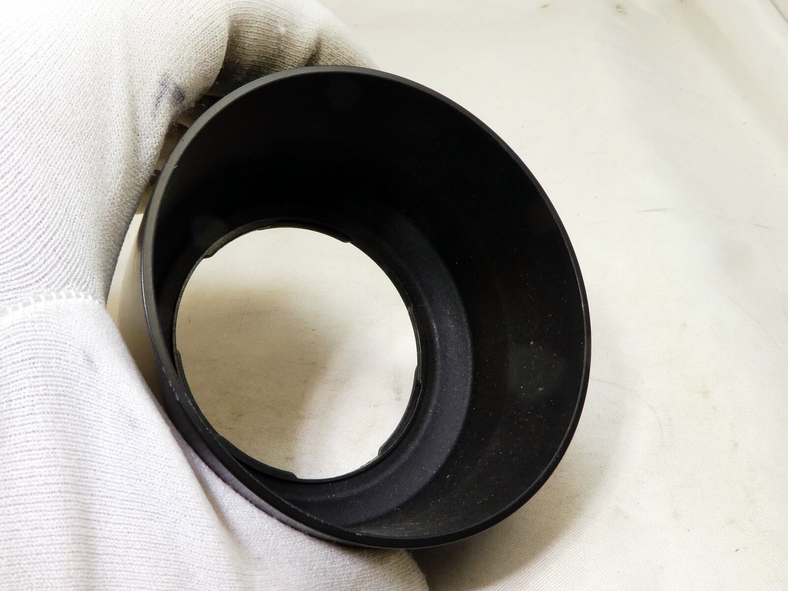 Minolta A 70-210mm f4.5-5.6 Auto Focus Maxxum SOny Plastic Lens Hood Shade