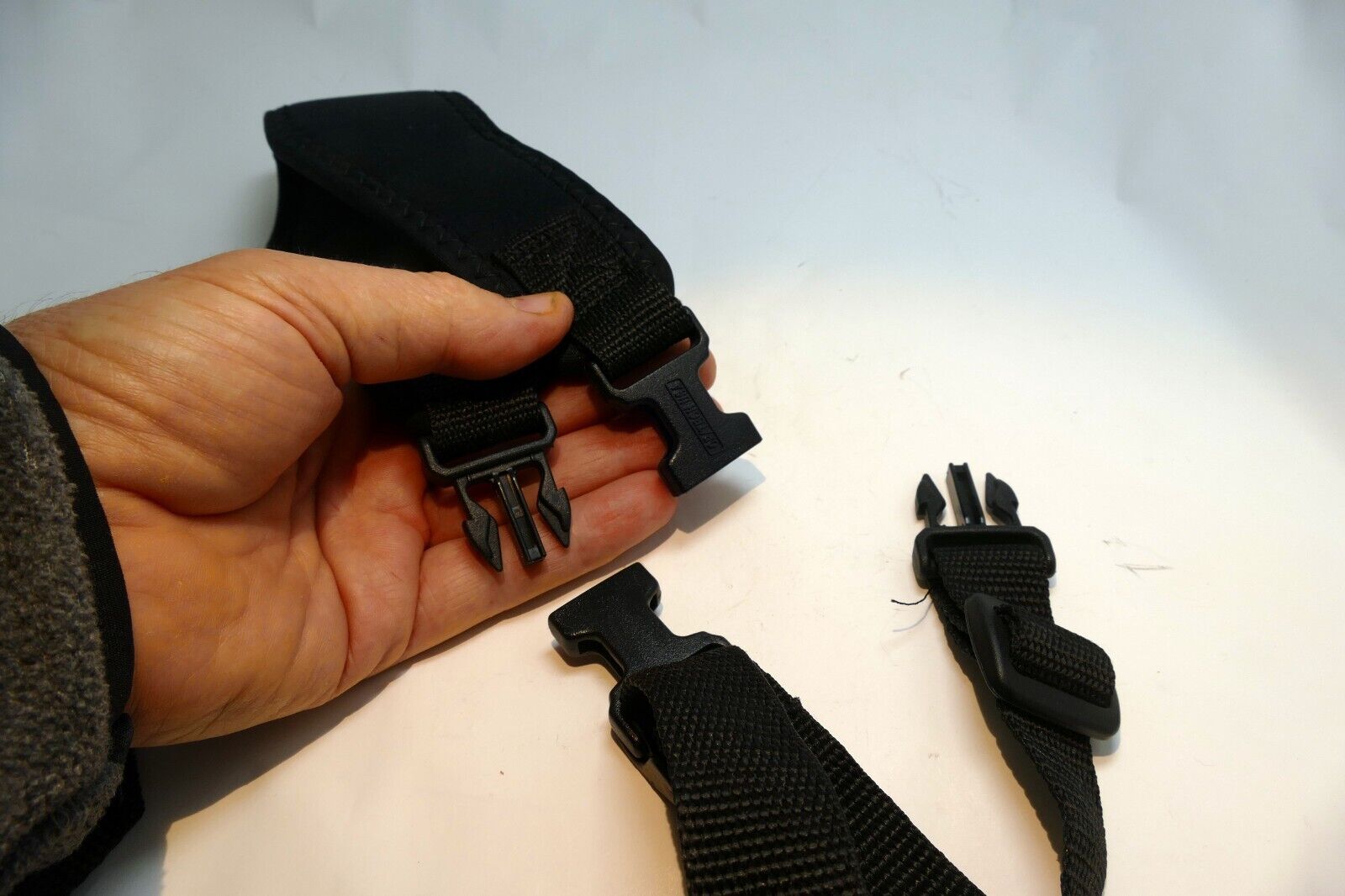 Optech  USA Padded Shoulder Strap Quick release buckles black sturdy neoprene