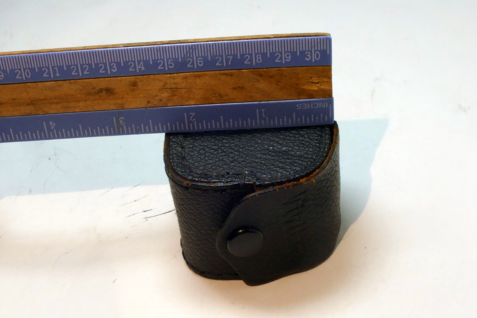 Small case for Vivitar 42mm 2X teleconverter lens