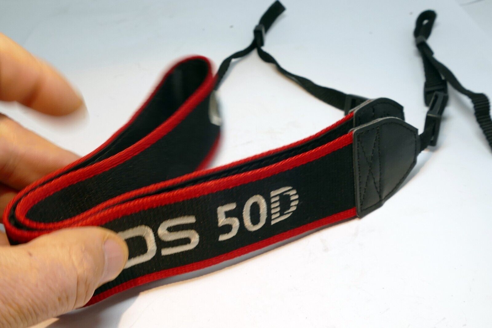 Canon EOS 50D Digital Camera Neck Shoulder Strap Black-Red - Genuine OEM