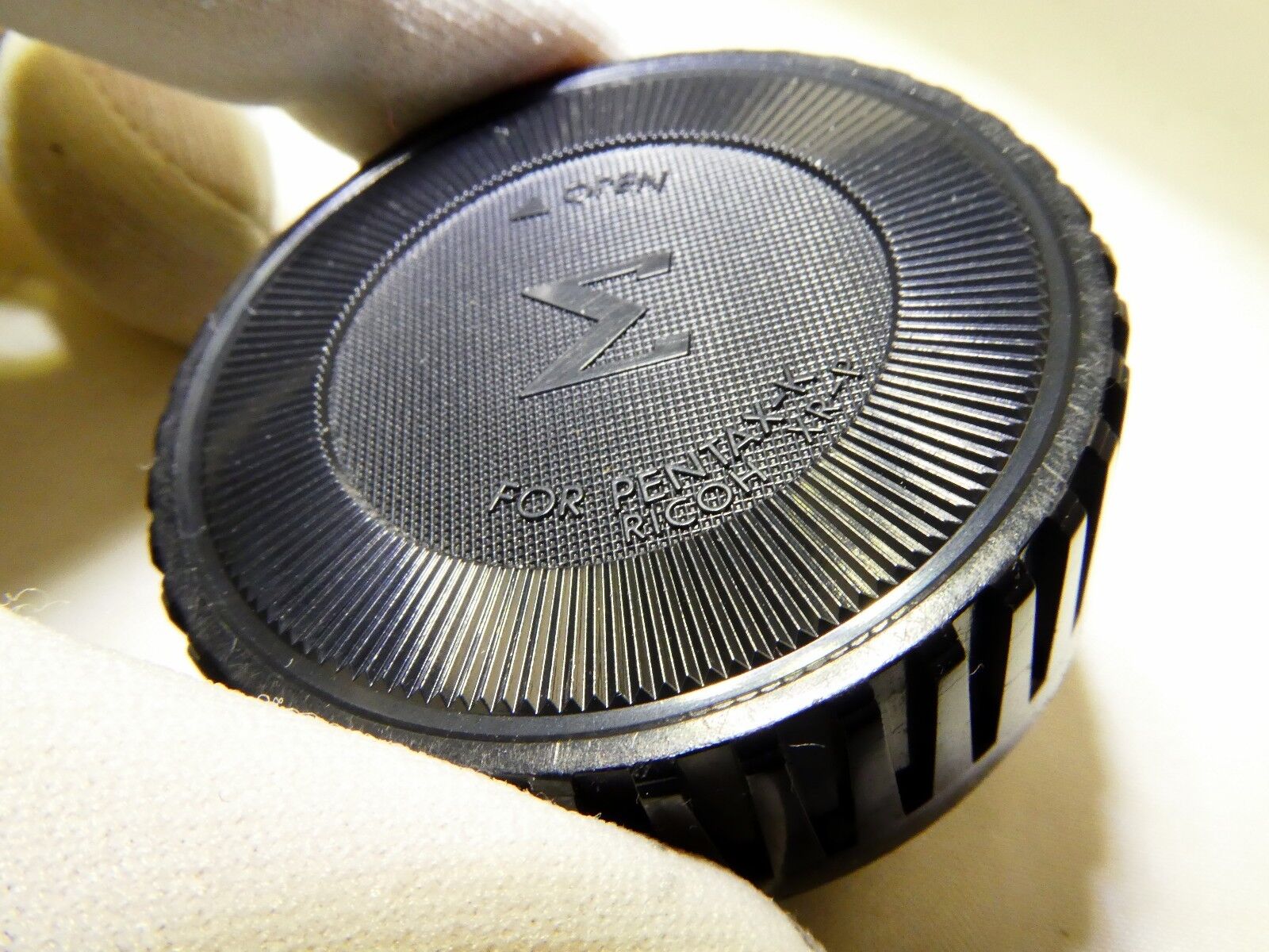 Sigma K PK KR  bayonet lens mount Rear Lens Cap for Pentax Ricoh XR twist on