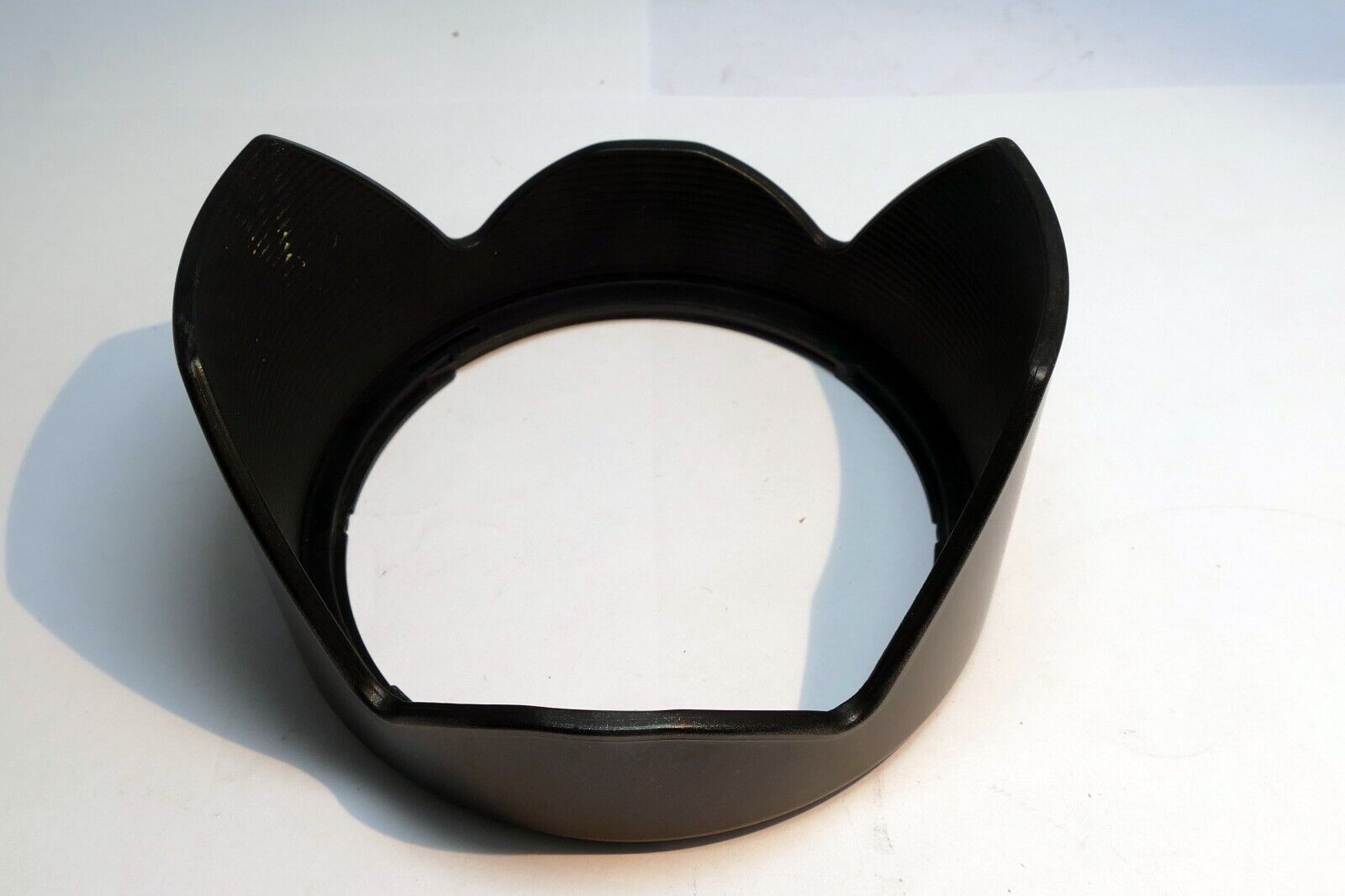 Tamron D5FH Lens Hood Shade for 72mm rim AF  28-200mm f3.8-5.6 LD (171D, 571D)