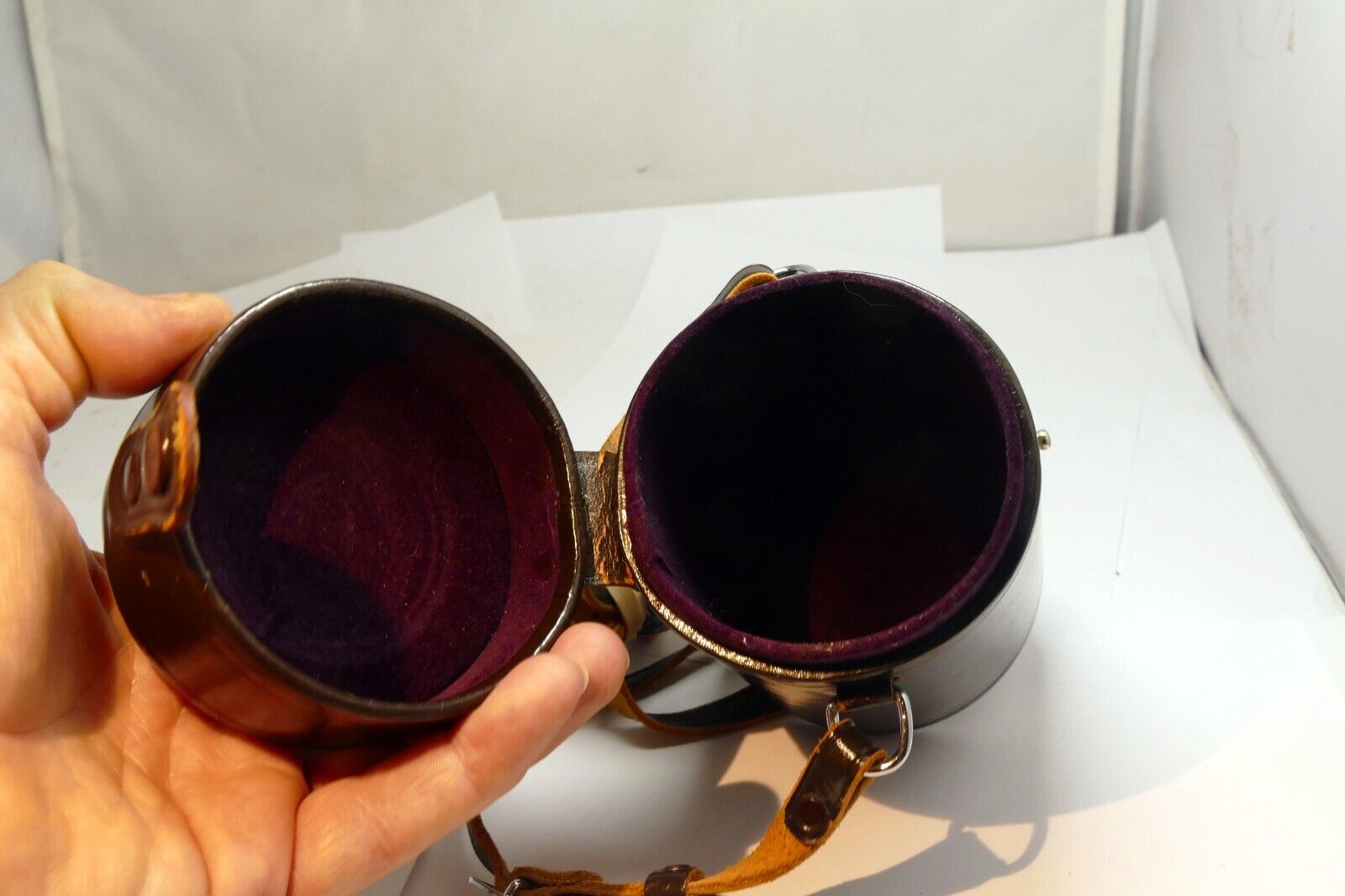 Nikon NIKKOR Lens Hard Case (for 85mm f1.8 Nikkor Ai-s f2 Non-AI ) - Genuine OEM