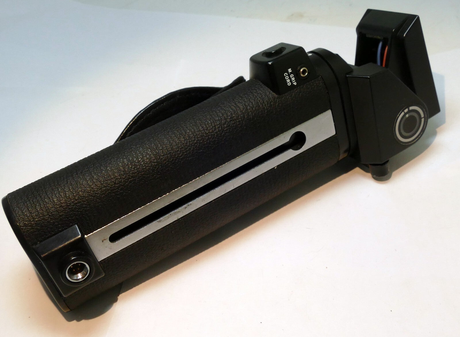 Olympus Bounce Grip Flash (not sure what model , missing bracket ) - UNTESTED