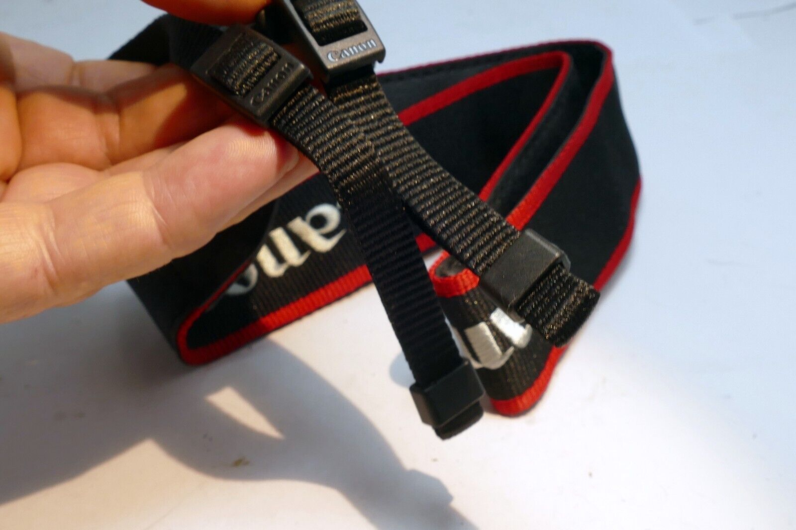 Canon EOS 6D Mark II SLR Digital Camera Neck Shoulder Strap - Genuine OEM - MINT