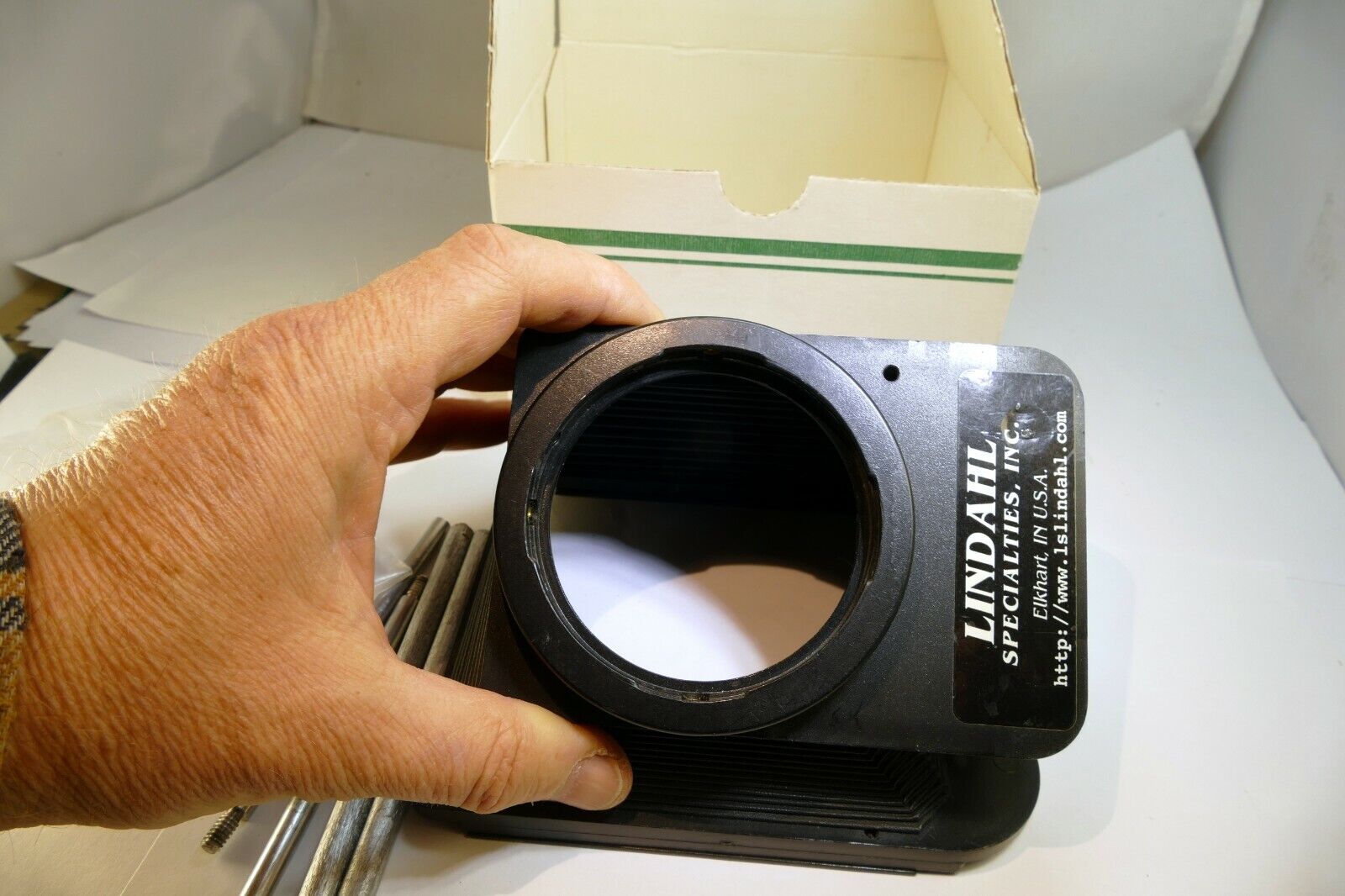 Lindahl Bellows lens Hood 31.1325 Bell-O-Shade Single 3X3 slot Hasselblad CF B60