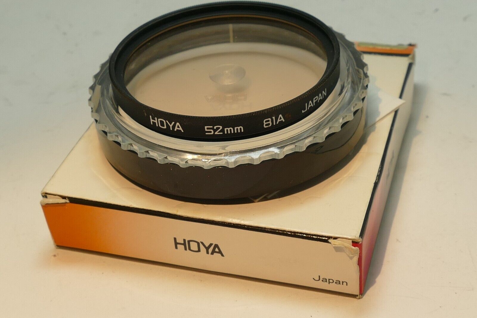 Hoya  52mm Filter 81A