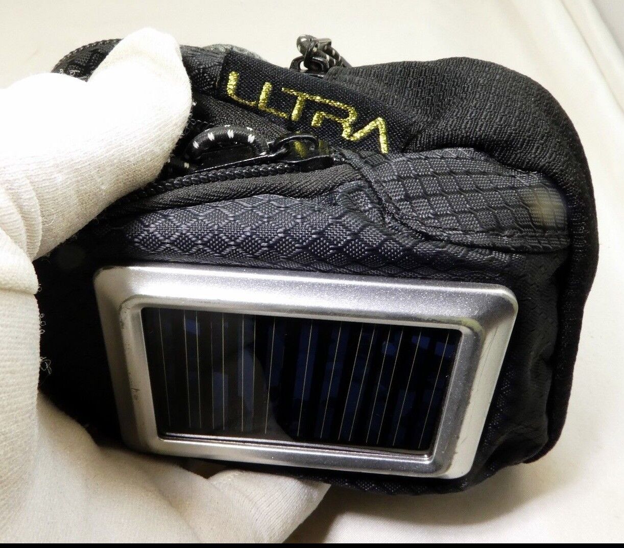 Ultra Solar power charging case output 5V for point and shoot camera or phone