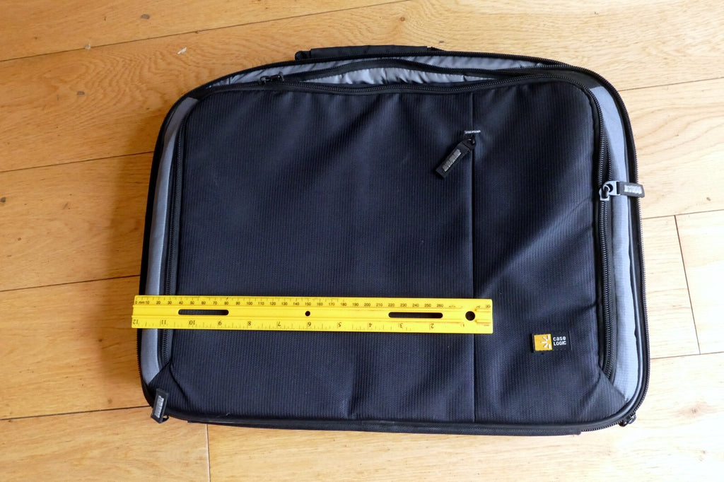 Case Logic 14" 15" 15.6" Laptop Attaché Bag in Black Sleeve SOFT CASE  06/09D