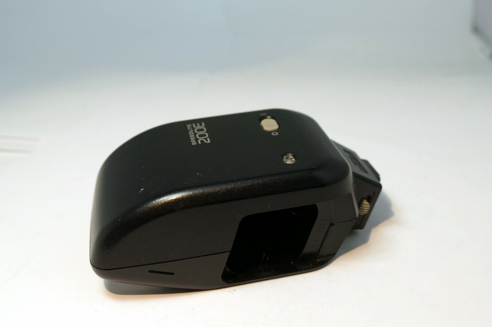Canon Speedlite 200E Shoe Mount Flash   -  AS IS for parts or repair